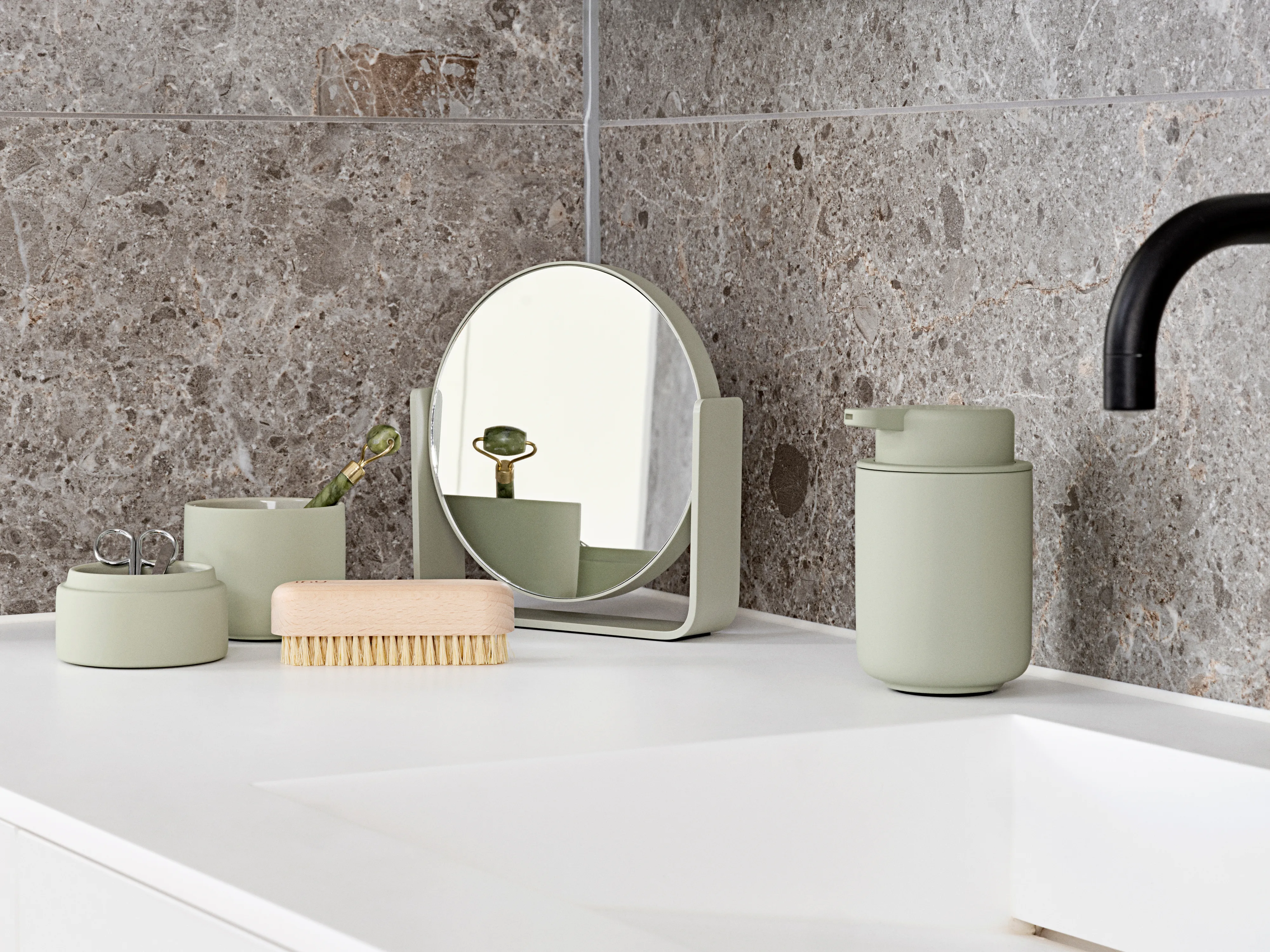 Zone Denmark | ゾーン デンマーク からのUme テーブルミラー 5倍拡大