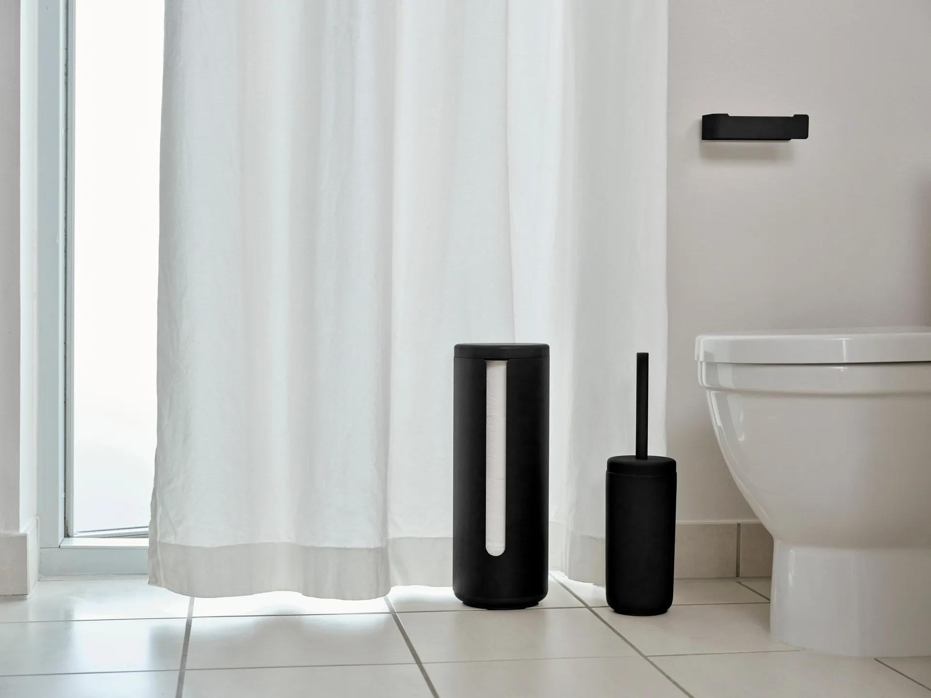 Ume トイレットペーパーホルダー, Black Zone Denmark | ゾーン デンマーク